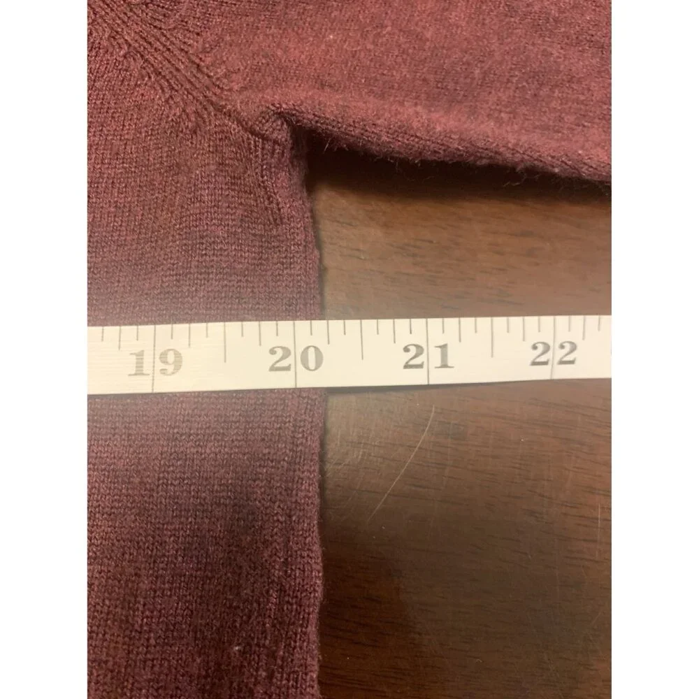 APT 9 Merino Wool Argyle Burgundy Sweater V-Neck Size M‎